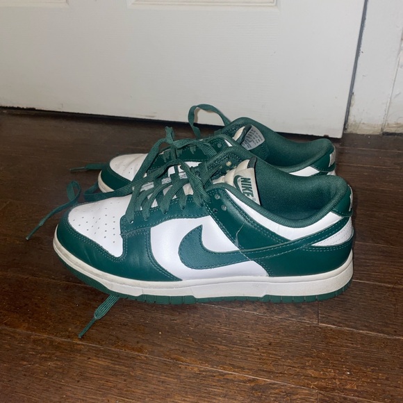 Nike Dunk low Michigan State. Men’s 7, Women’s size 8. - Picture 2 of 8
